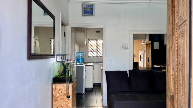 2 Bedroom Property for Sale in Silvertown Western Cape